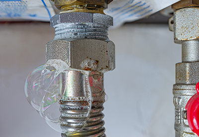 Leak detection gas bubbles